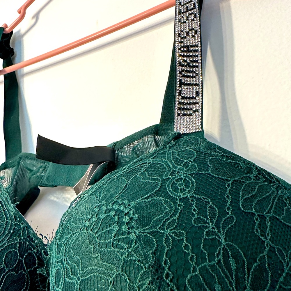 Victoria’s Secret Bombshell Add-2-Cups Lace Shine Strap Push-Up Bra
